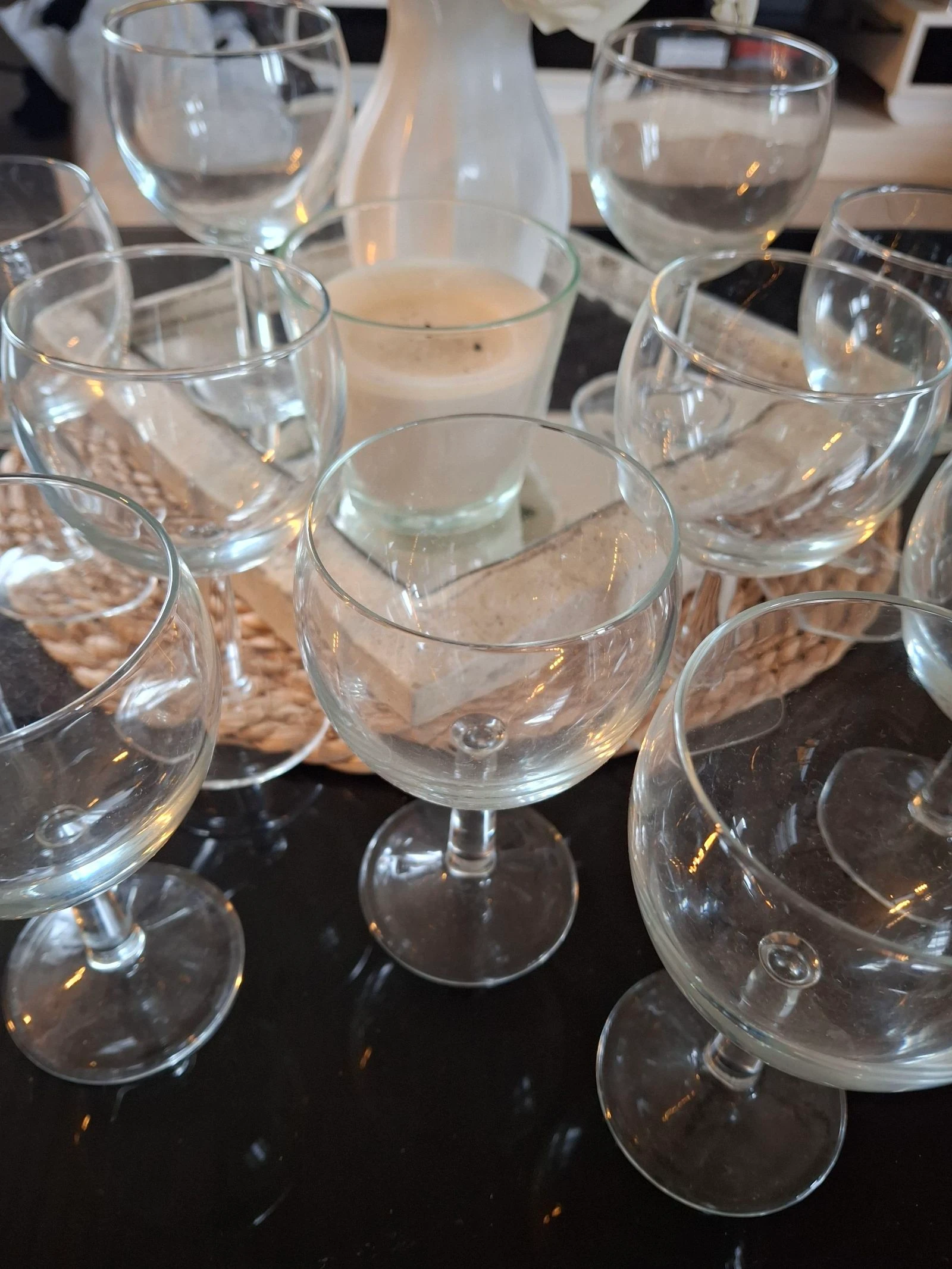 Lot de 10 verres à pied transparents forme ballon 